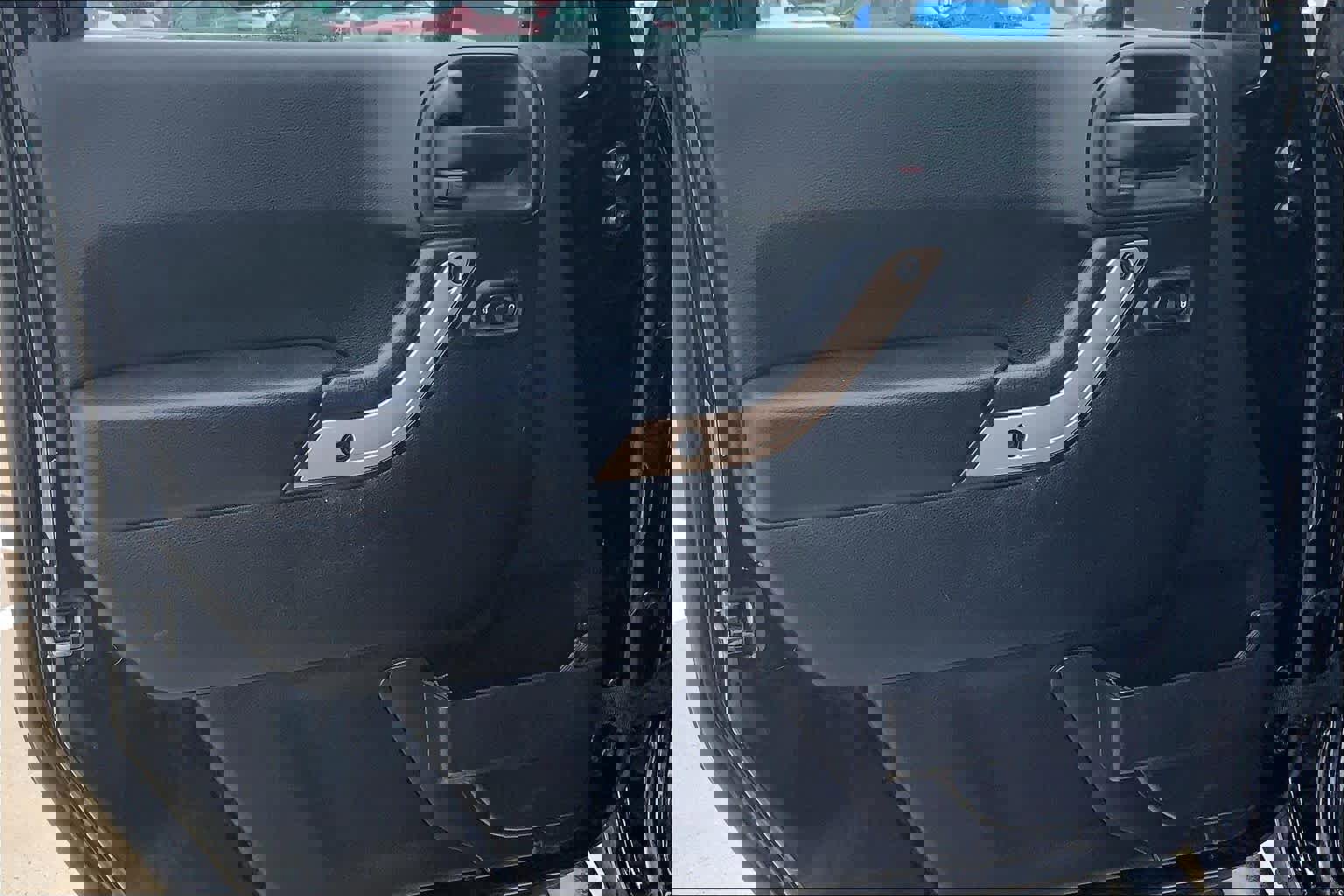 Used 2017 Jeep Wrangler 75th Anniversary image 21