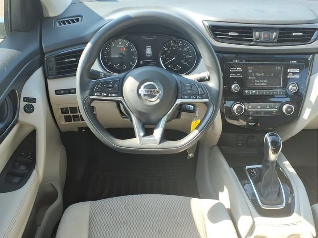 Used 2017 Nissan Rogue Sport S w/ S Appearance Package AWD/4WD image 6