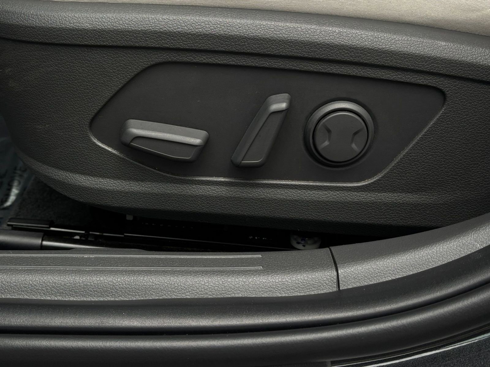 Used 2025 Hyundai Sonata SEL FWD image 26