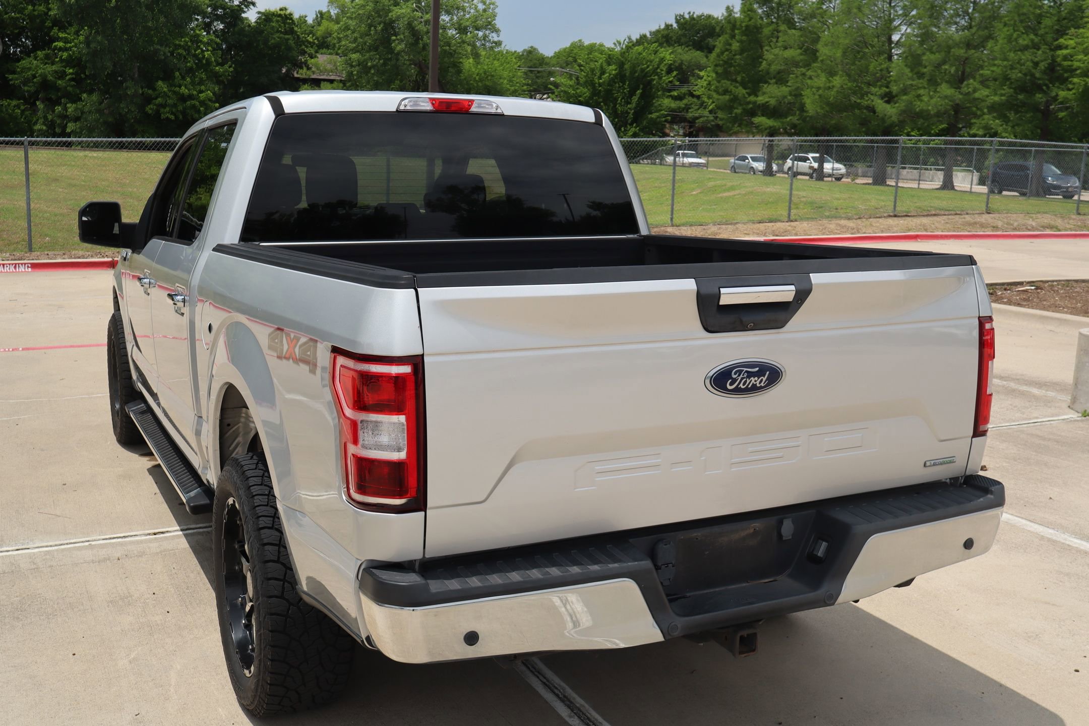 Used 2018 Ford F150 XLT w/ Equipment Group 302A Luxury AWD/4WD image 28