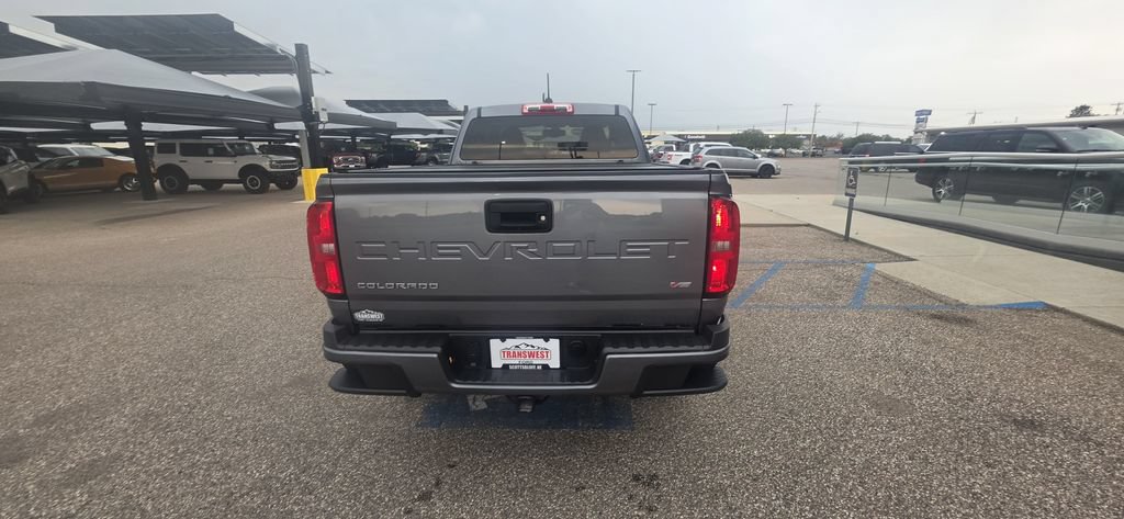 Used 2022 Chevrolet Colorado LT AWD/4WD image 9