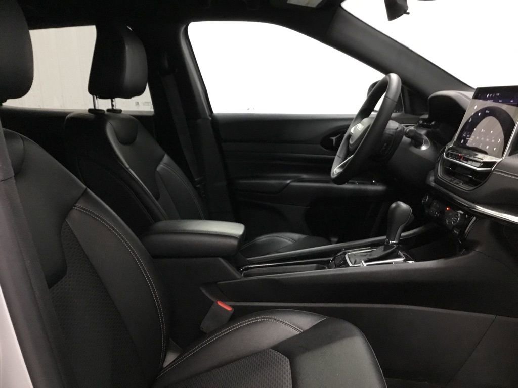 Used 2024 Jeep Compass Latitude w/ Altitude Special Edition image 22