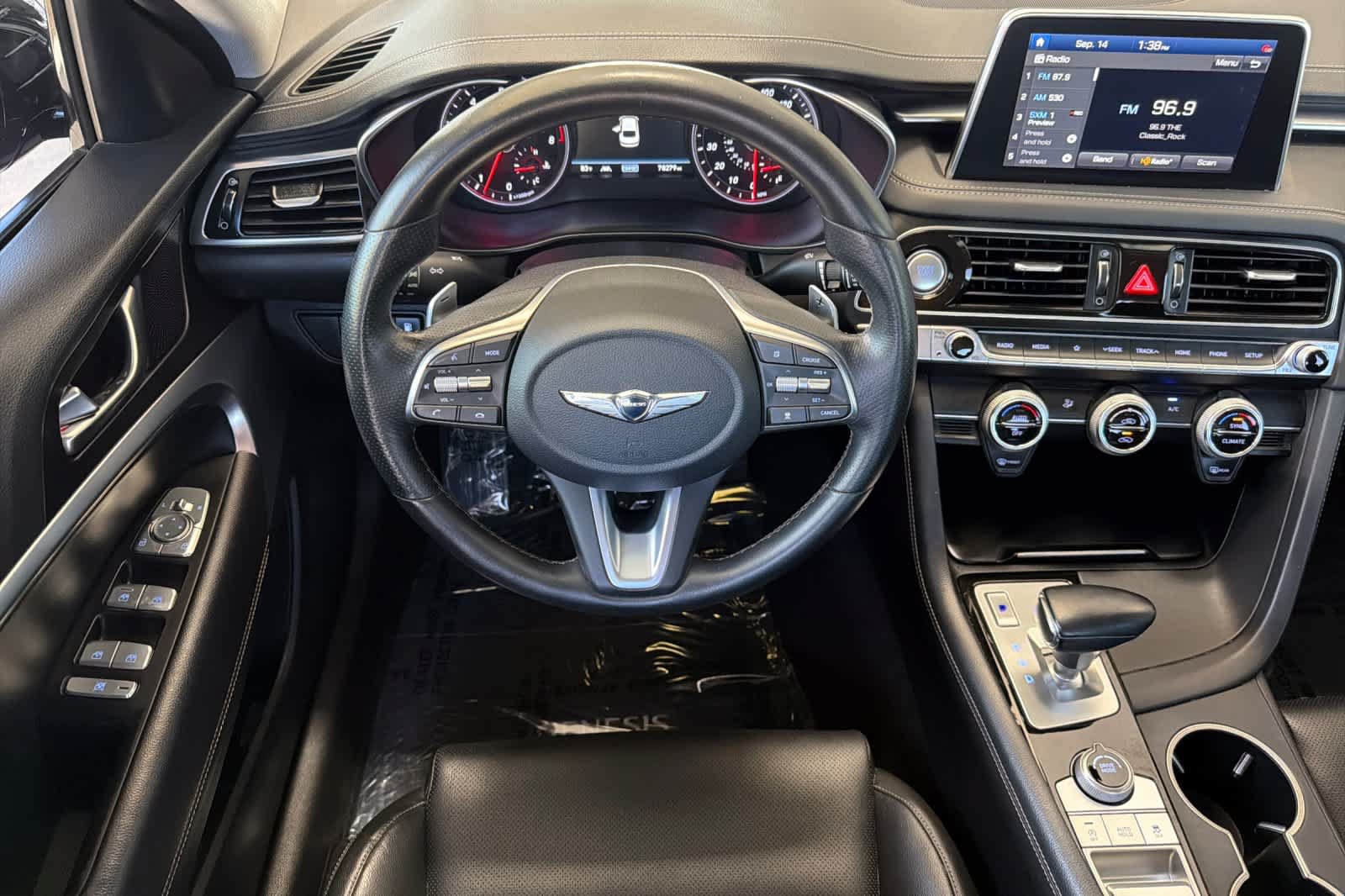 Used 2021 Genesis G70 2.0T RWD image 14