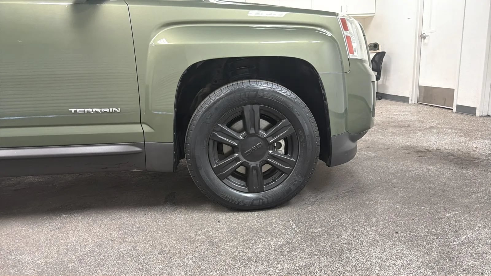 Used 2015 GMC Terrain SLE AWD/4WD image 25