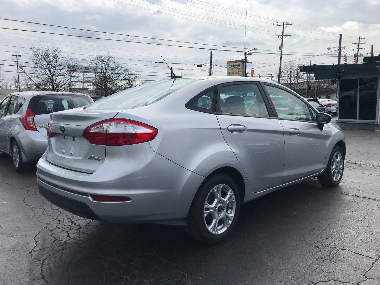 Used 2015 Ford Fiesta SE image 7