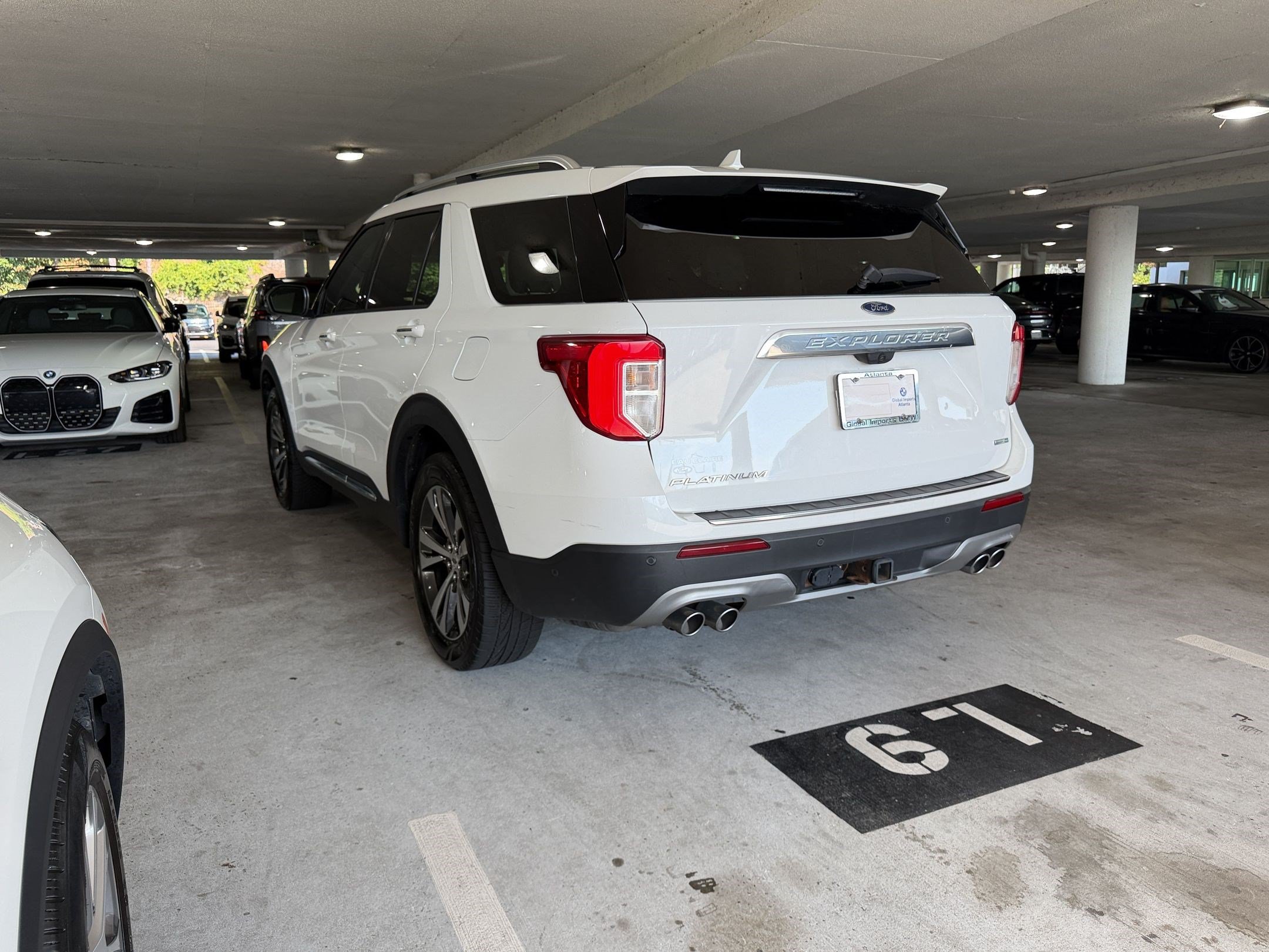 Used 2020 Ford Explorer Platinum w/ Premium Technology Package AWD/4WD image 3