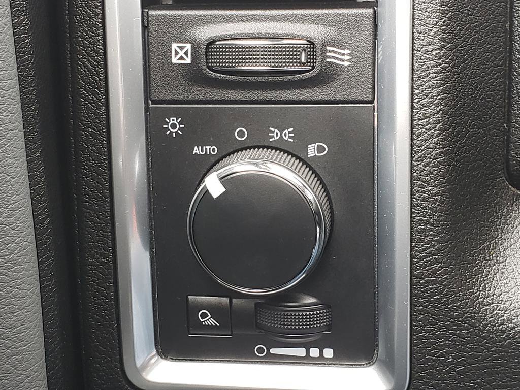 Used 2023 RAM 1500 Classic SLT image 21