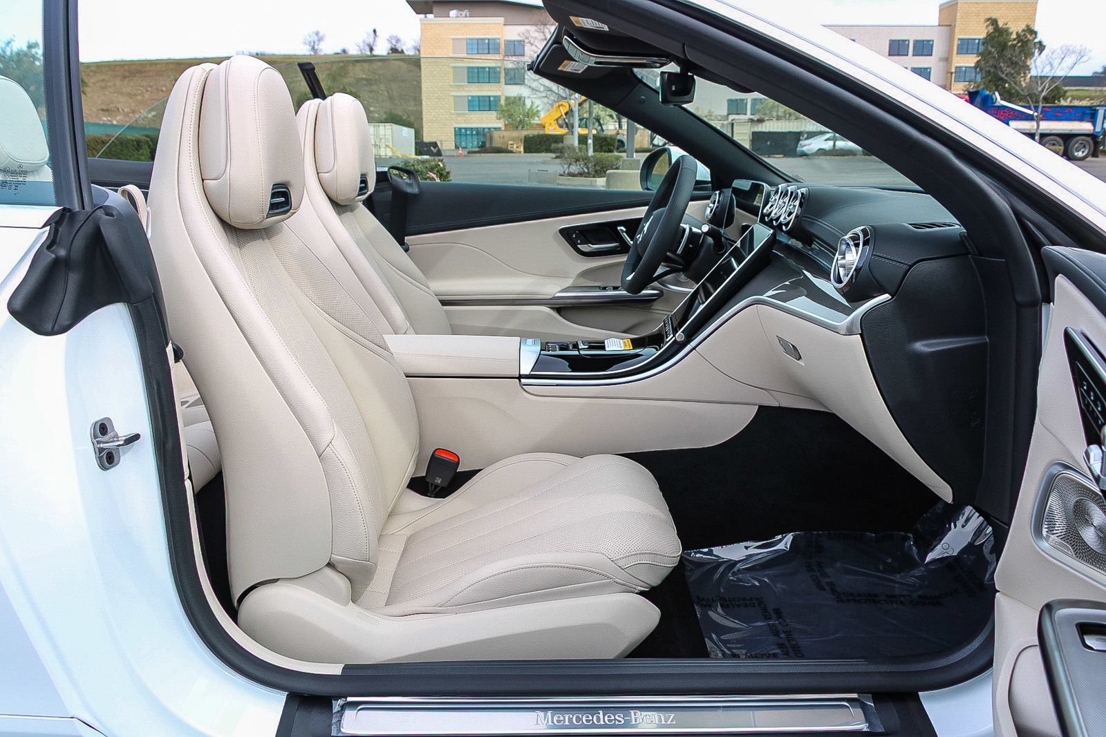 New 2026 Mercedes-Benz CLE 450 4MATIC Cabriolet image 22