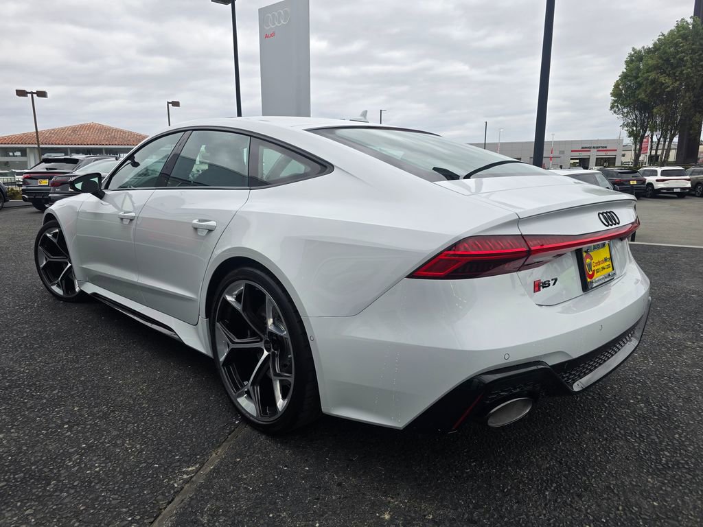 Used 2024 Audi RS 7 Performance image 3