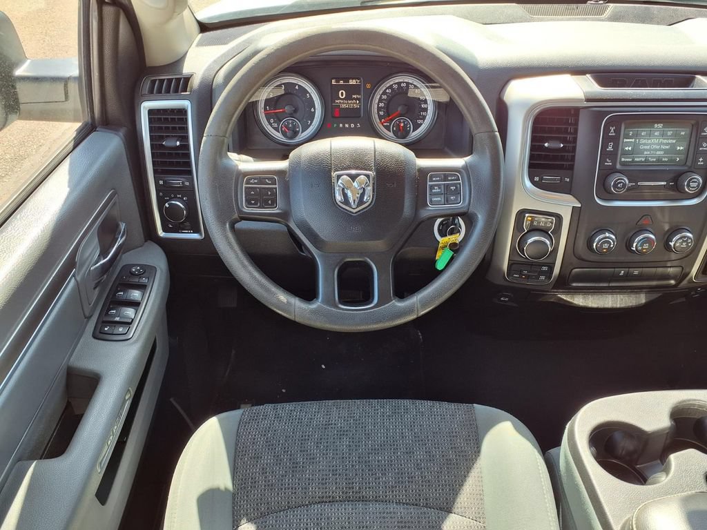 Used 2019 RAM 1500 Classic SLT AWD/4WD image 10