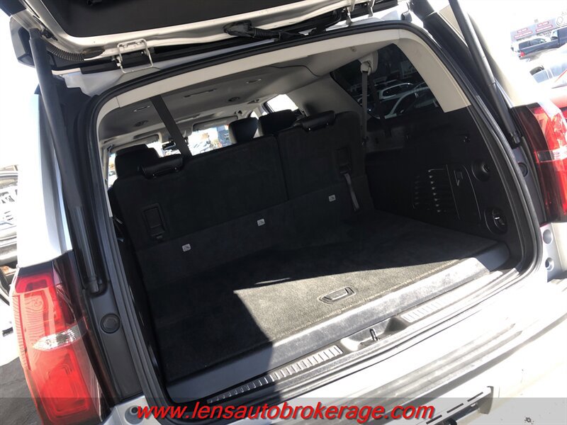 Used 2019 Chevrolet Suburban LT AWD/4WD image 19