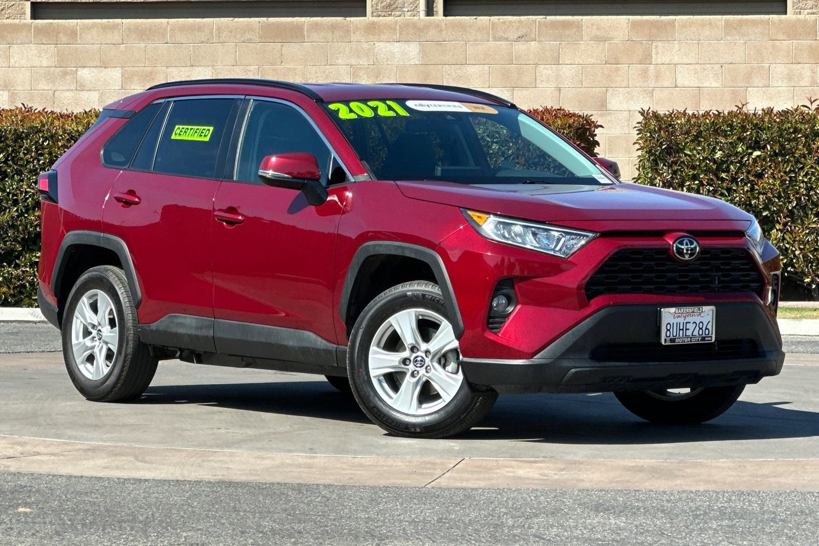 Used 2021 Toyota RAV4 XLE w/ Carpet Mat Package (TMS) video 2