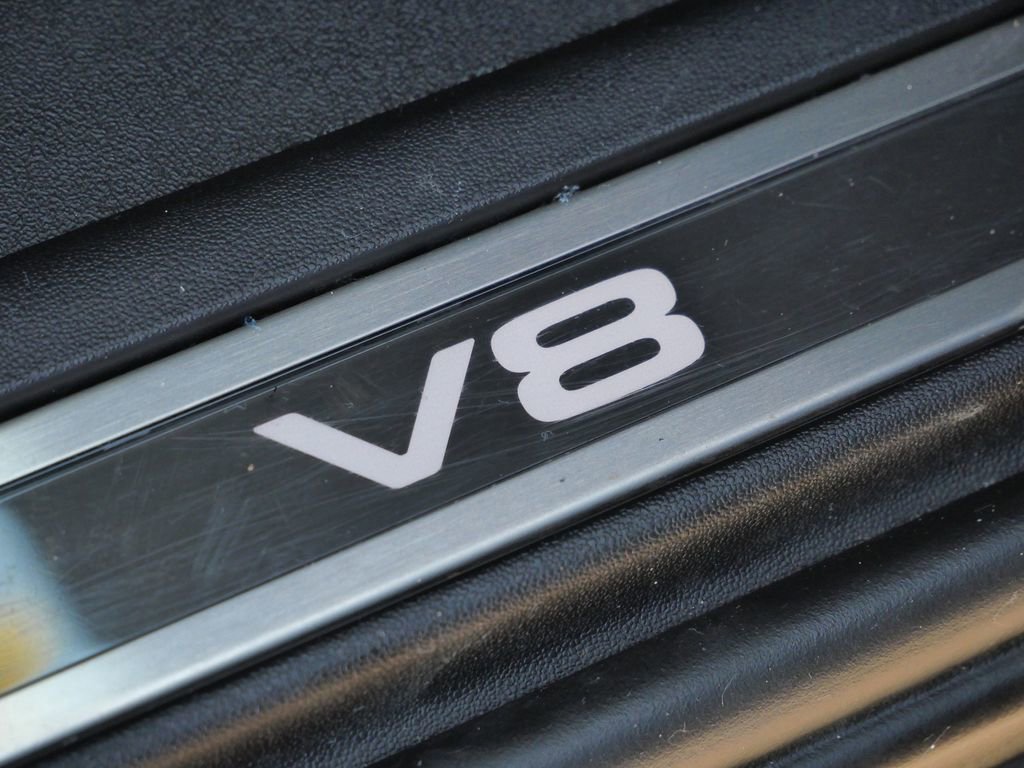 Used 2024 Land Rover Defender 110 Carpathian Edition AWD/4WD image 17