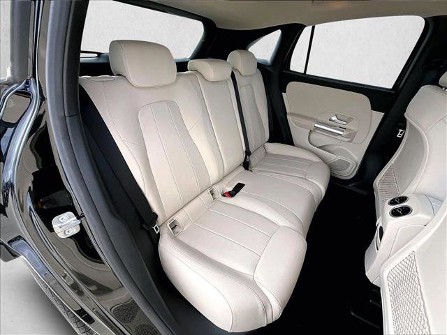 Used 2023 Mercedes-Benz GLA 250 4MATIC image 29