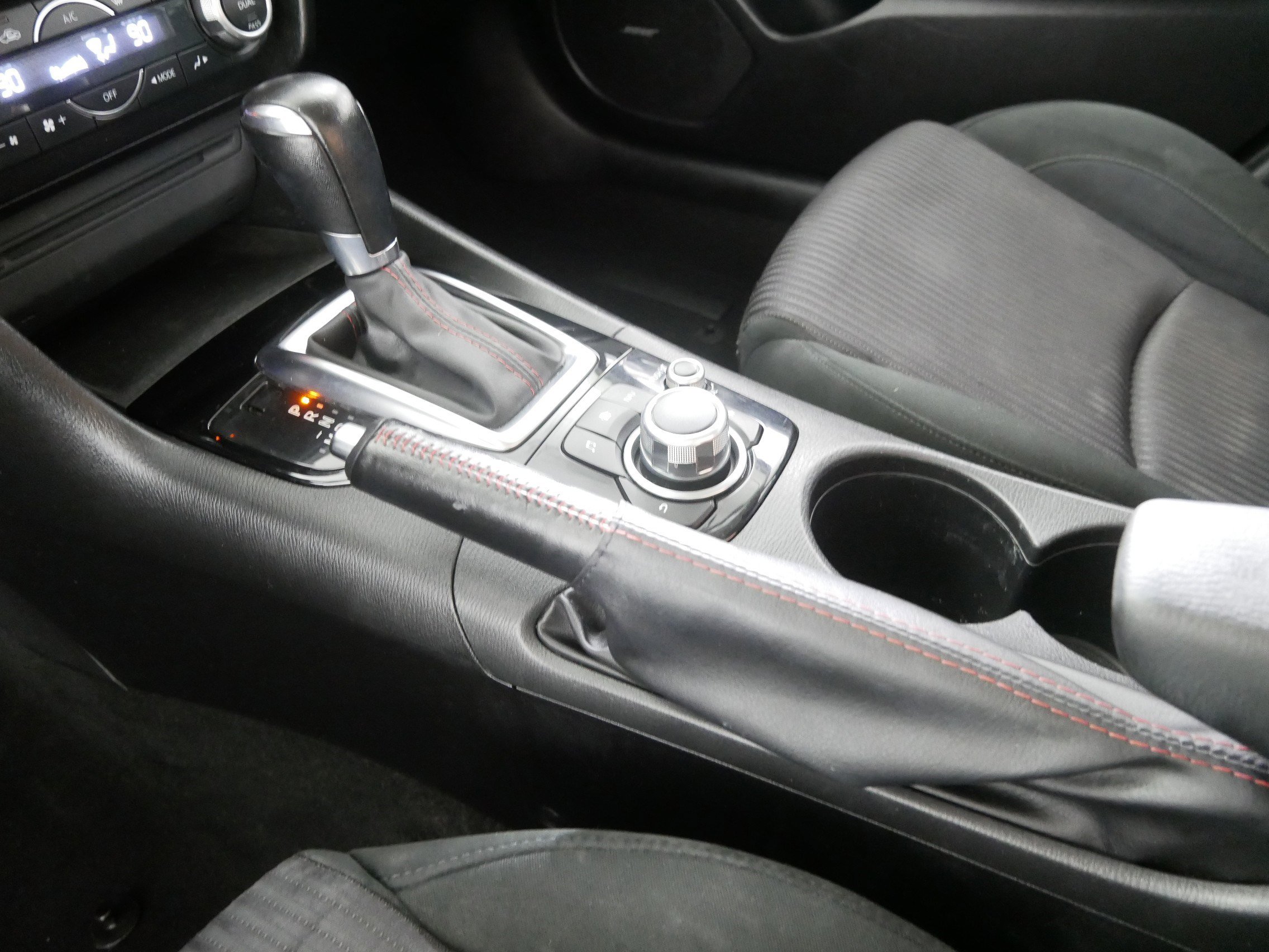 Used 2015 MAZDA MAZDA3 i Touring w/ Technology Package image 24