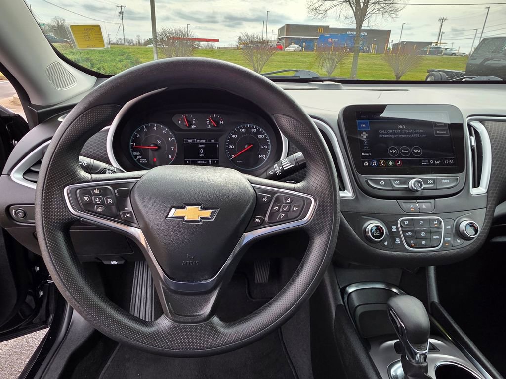 Used 2025 Chevrolet Malibu LT image 15