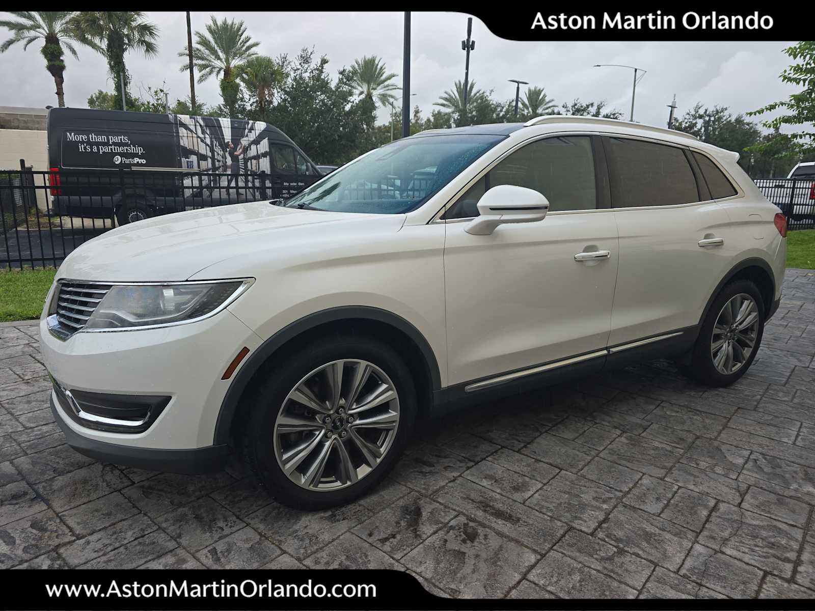 Used 2016 Lincoln MKX Reserve w/ Climate Package AWD/4WD image 8