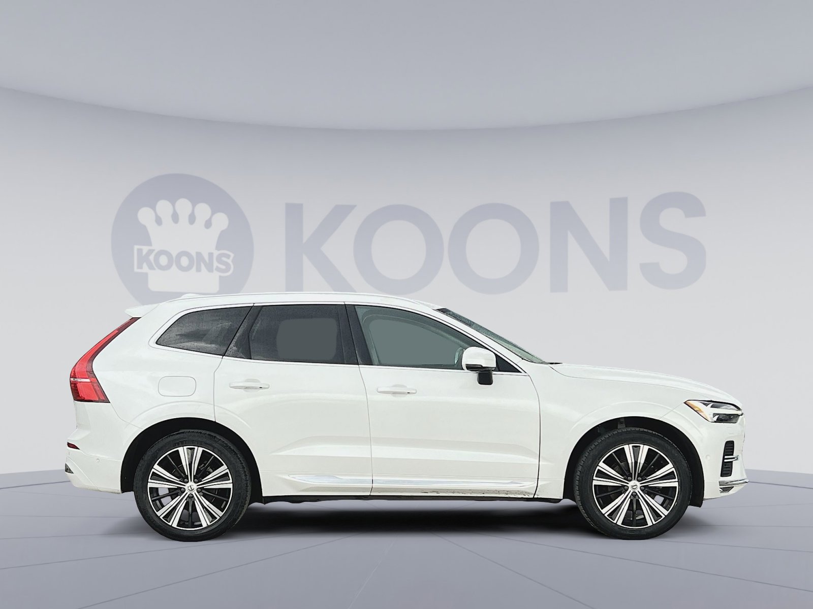Certified 2023 Volvo XC60 B5 Plus w/ Climate Package image 8