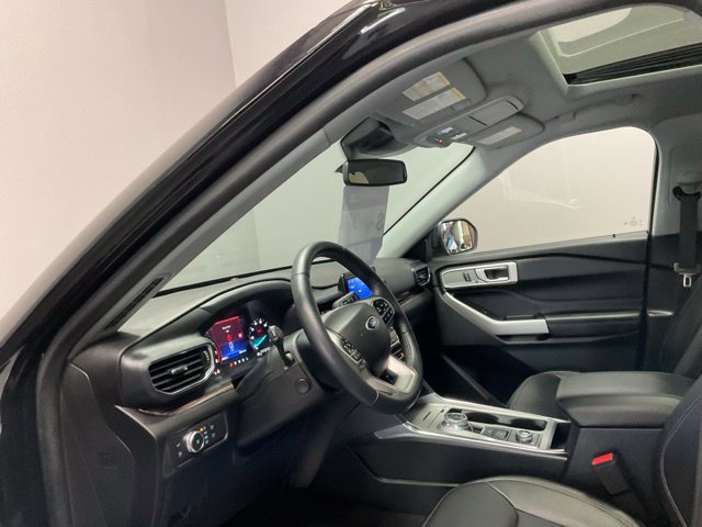 Used 2022 Ford Explorer Limited w/ Hybrid Equipment Group 310A AWD/4WD image 17