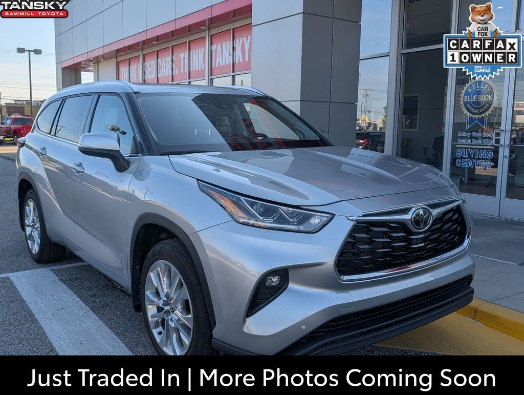 Used 2025 Toyota Highlander Limited AWD/4WD image 1