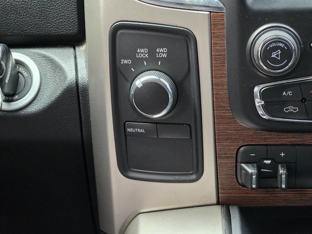 Used 2018 RAM 3500 Laramie image 25