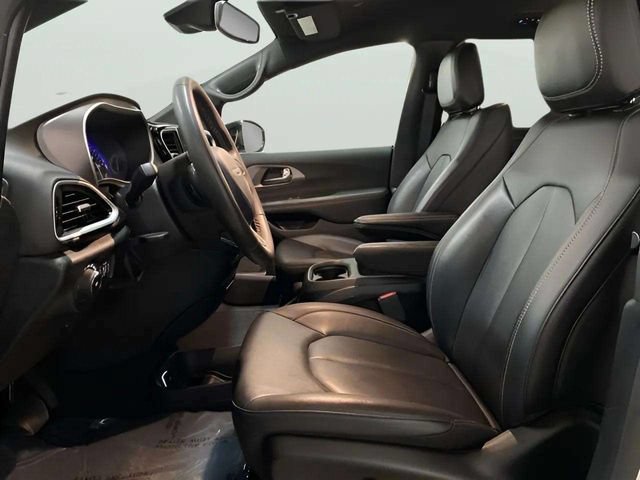 Used 2025 Chrysler Pacifica Select FWD image 60