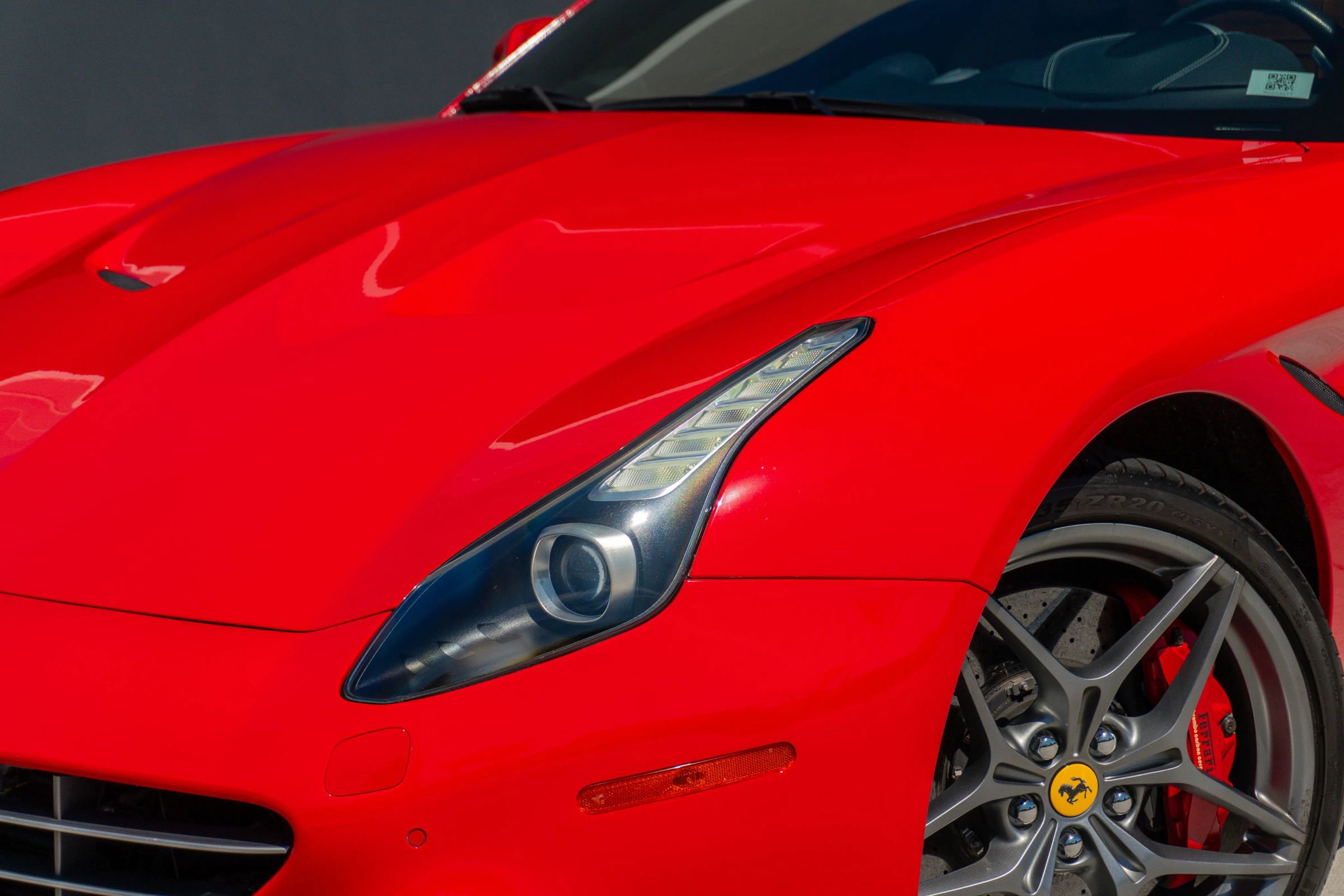 Used 2017 Ferrari California T image 24