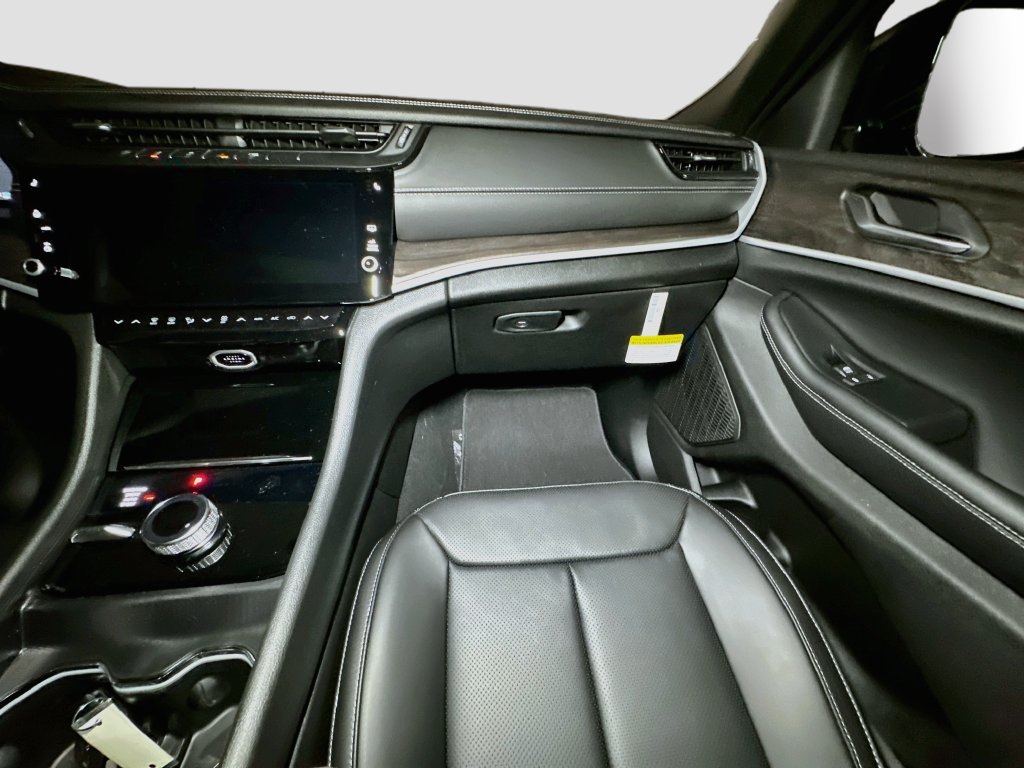 New 2027 Jeep Grand Cherokee L Limited AWD/4WD image 26