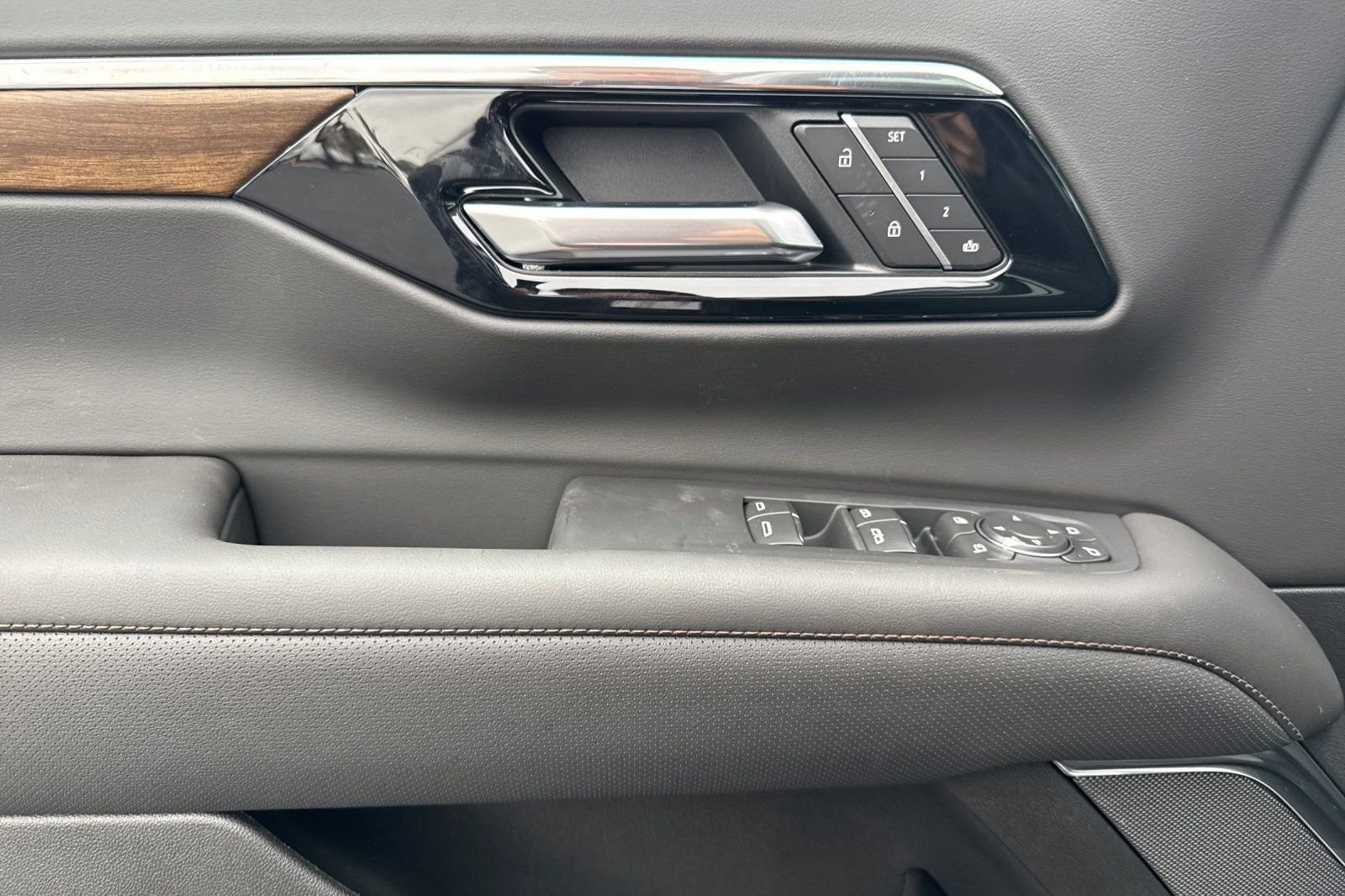 New 2026 Chevrolet Suburban High Country w/ Sun And Tow Package image 10