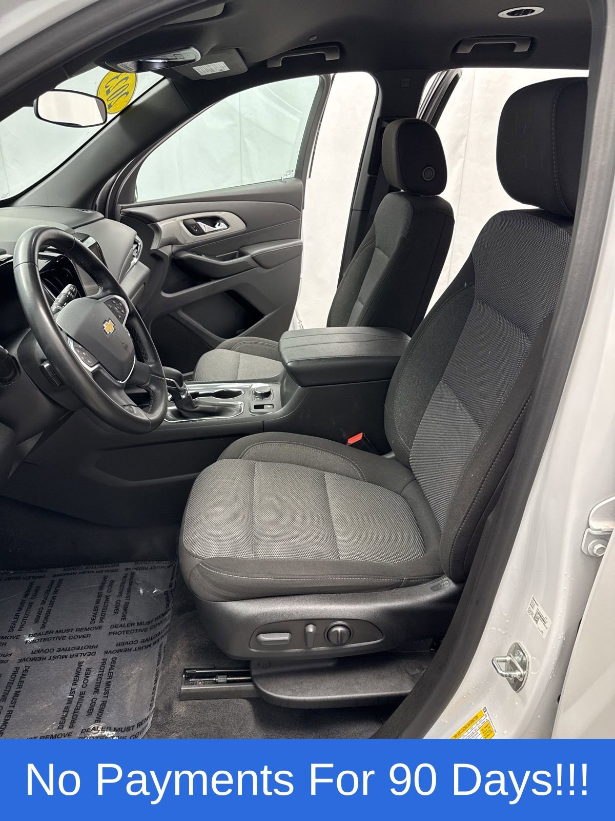 Used 2023 Chevrolet Traverse LT image 9