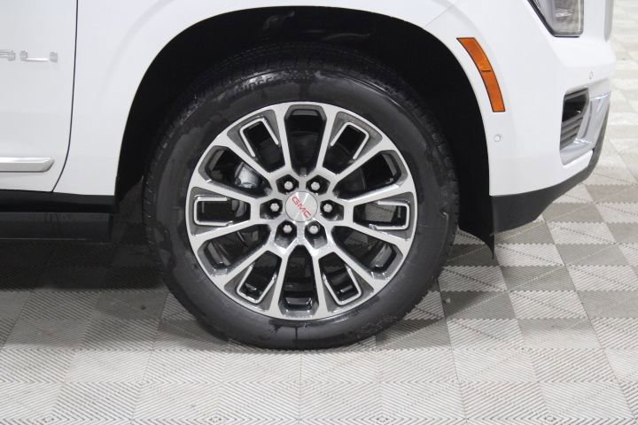 New 2026 GMC Yukon Denali w/ Denali Reserve Package image 48