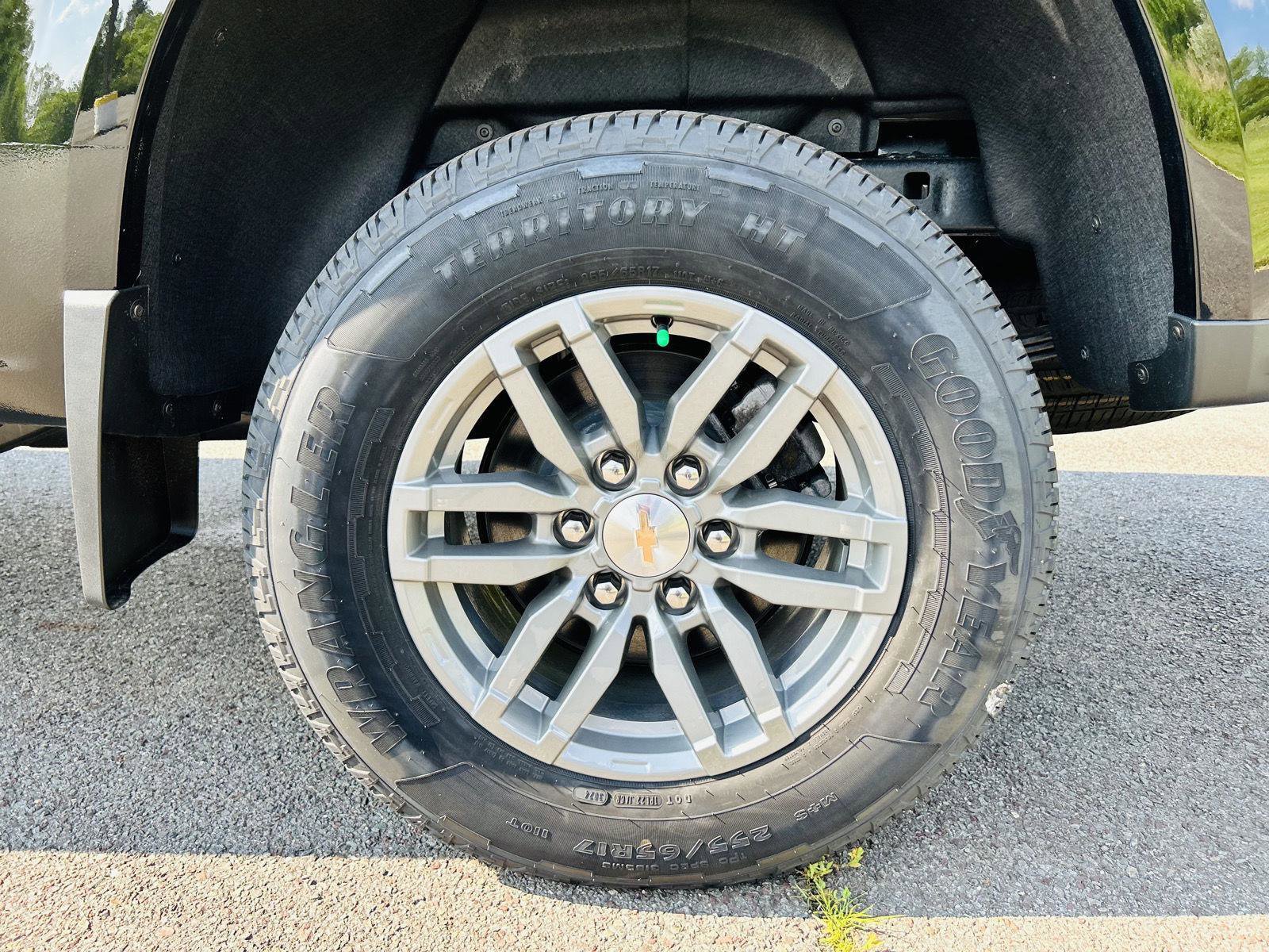 New 2024 Chevrolet Colorado LT w/ LT Convenience Package III image 35