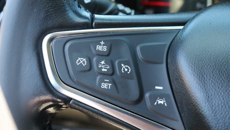 Used 2021 Chevrolet Equinox Premier w/ Redline Edition FWD image 9