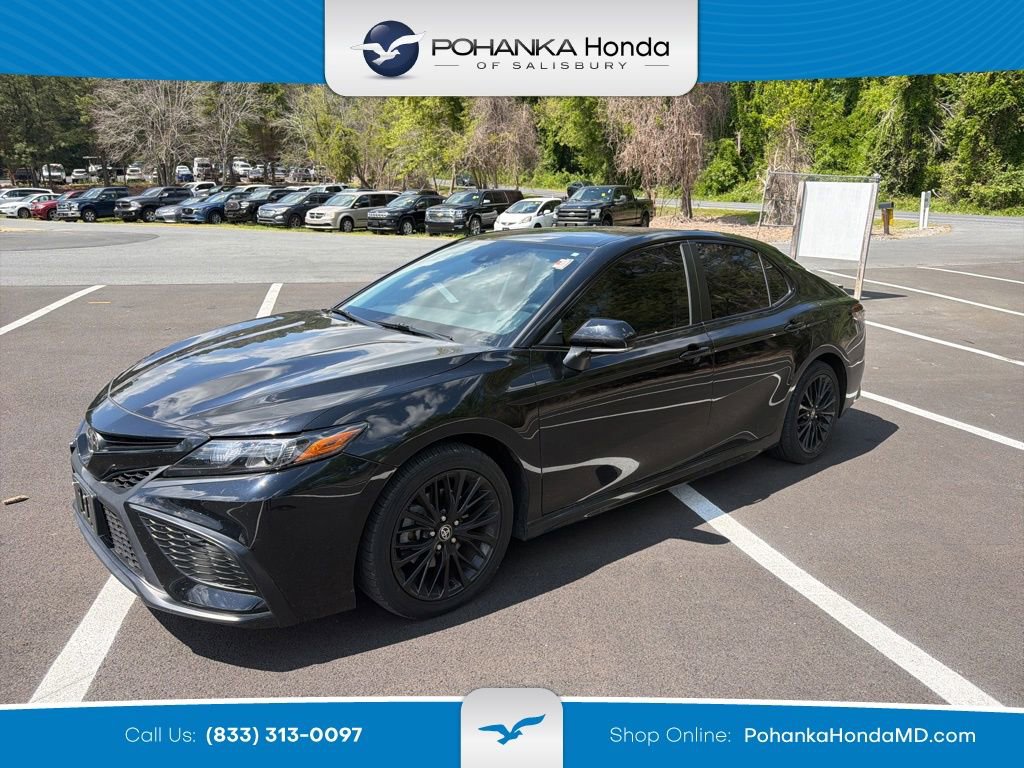 Used 2022 Toyota Camry SE AWD/4WD image 1