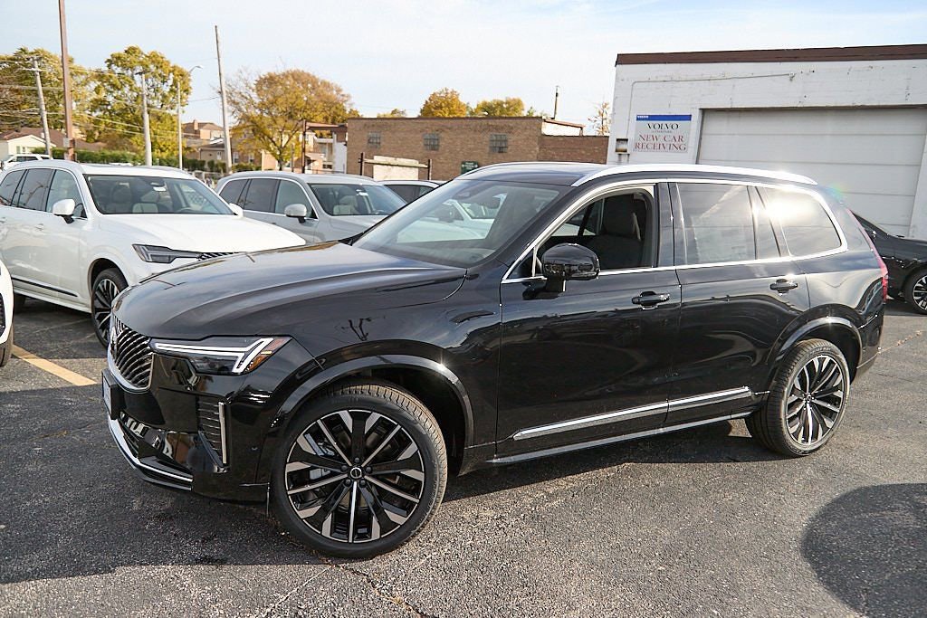 New 2026 Volvo XC90 B6 Plus w/ Protection Package Premier image 3