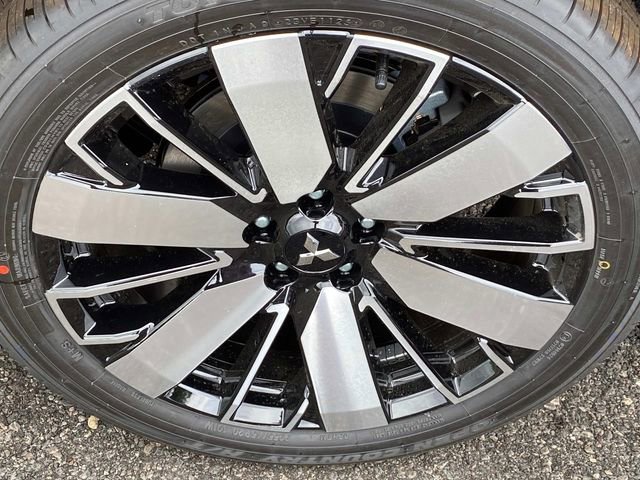 New 2025 Mitsubishi Outlander SEL image 6