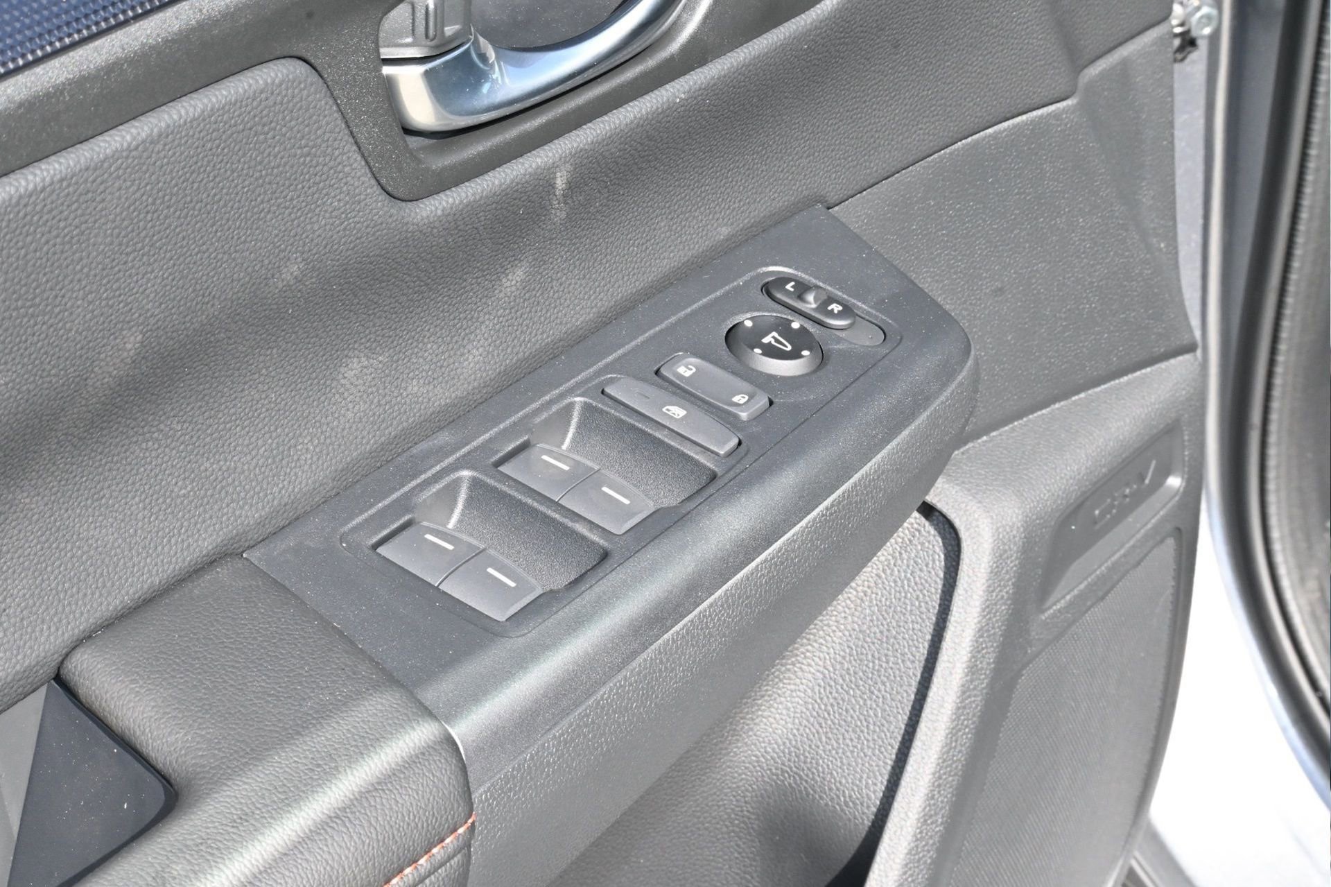 New 2025 Honda CR-V Sport-L image 17