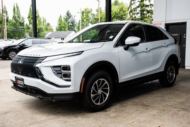 New 2026 Mitsubishi Eclipse Cross ES image 3