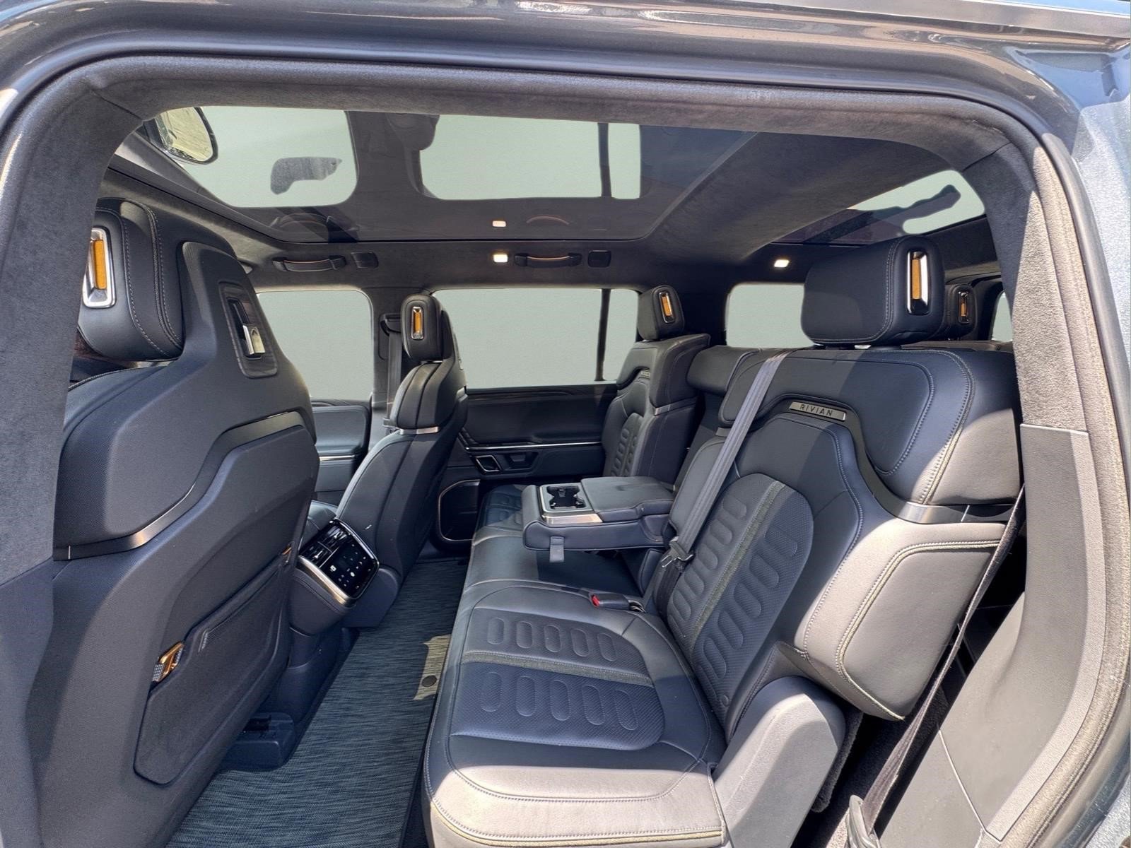 Used 2022 Rivian R1S Launch Edition AWD/4WD image 16