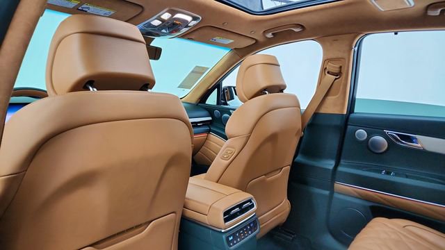 Used 2025 Genesis GV80 3.5T Prestige image 32