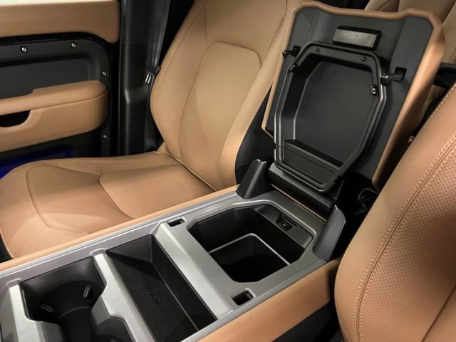 Used 2025 Land Rover Defender 130 V8 image 38