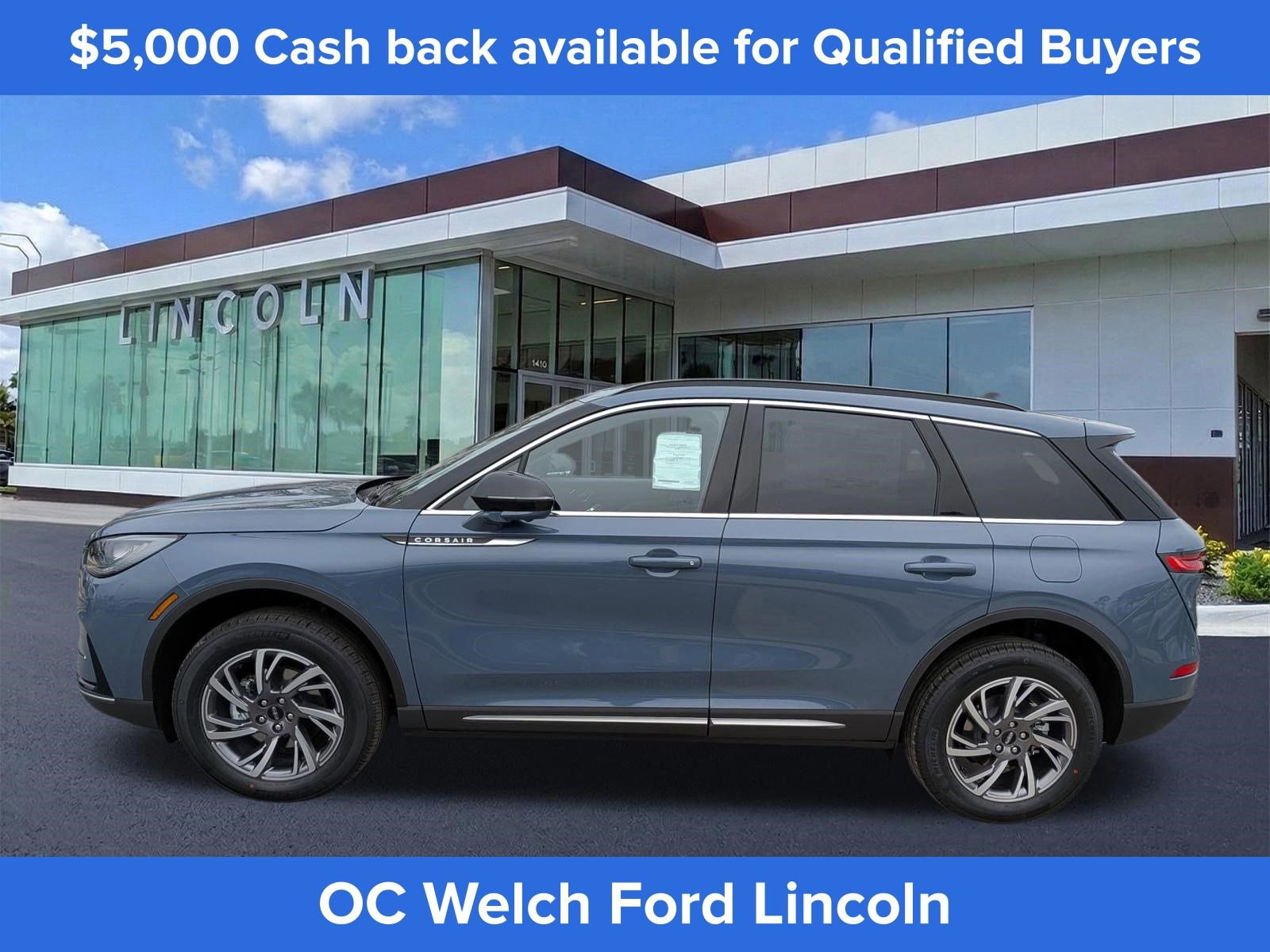 New 2026 Lincoln Corsair Premiere image 8