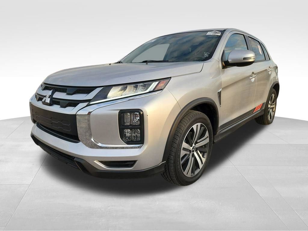 Used 2021 Mitsubishi Outlander Sport SE image 3