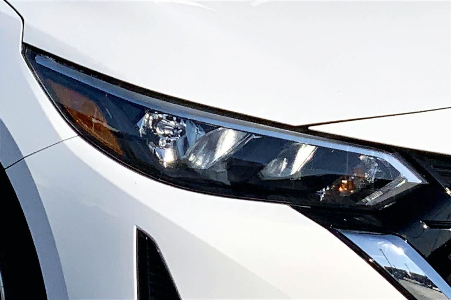 Used 2024 Nissan Sentra SV FWD image 24