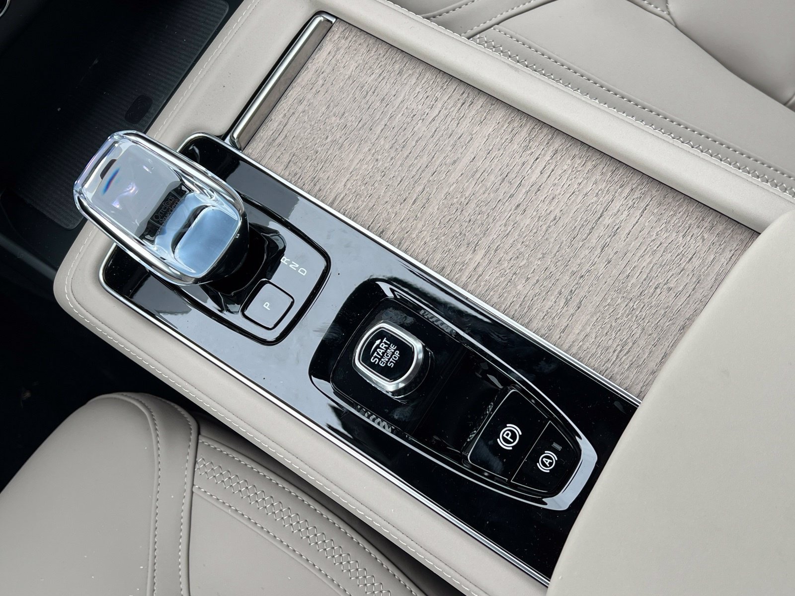 New 2026 Volvo XC90 B6 Plus w/ Protection Package Premier AWD/4WD image 29
