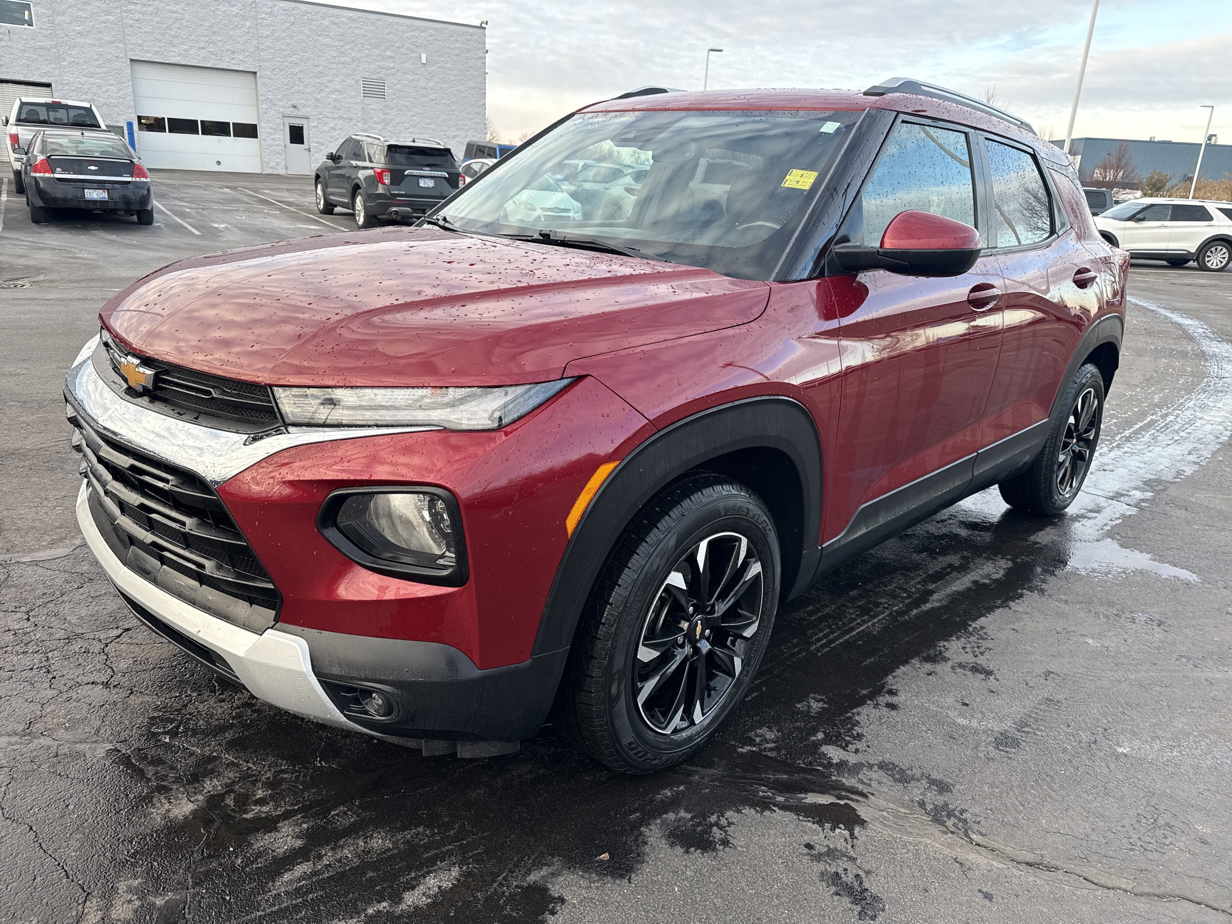 Used 2021 Chevrolet TrailBlazer LT w/ Premium Seating Package image 2
