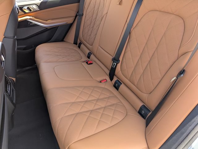 Used 2026 BMW X5 sDrive40i w/ M Sport Package RWD image 17