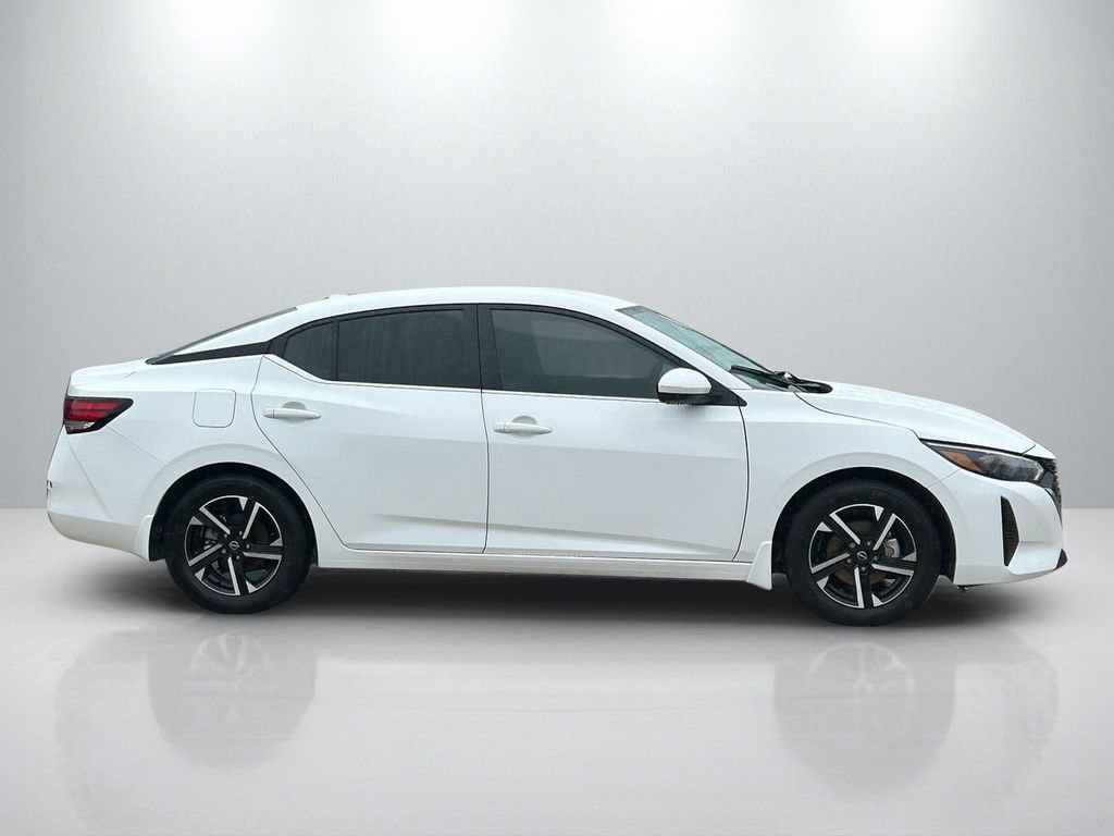 Used 2025 Nissan Sentra SV FWD image 4