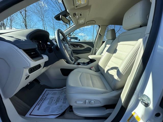 Used 2024 GMC Terrain Denali w/ Denali Premium Package image 25