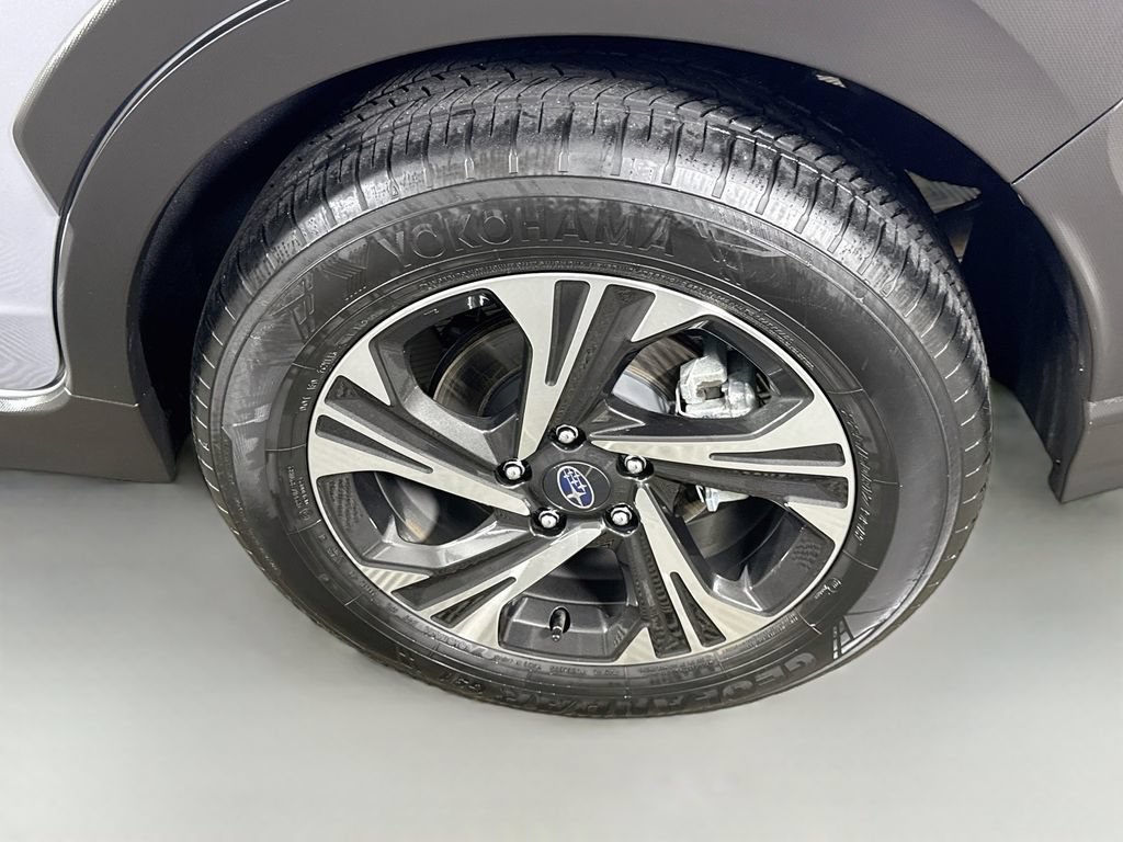 Certified 2024 Subaru Crosstrek 2.0i Premium w/ Crosstrek Mirror Package AWD/4WD image 32